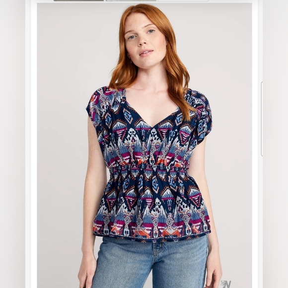 Old Navy Tops - Old Navy Top Women's Sz L Blue White Blouse Ikat Aztec Lightweight Short Sleeve